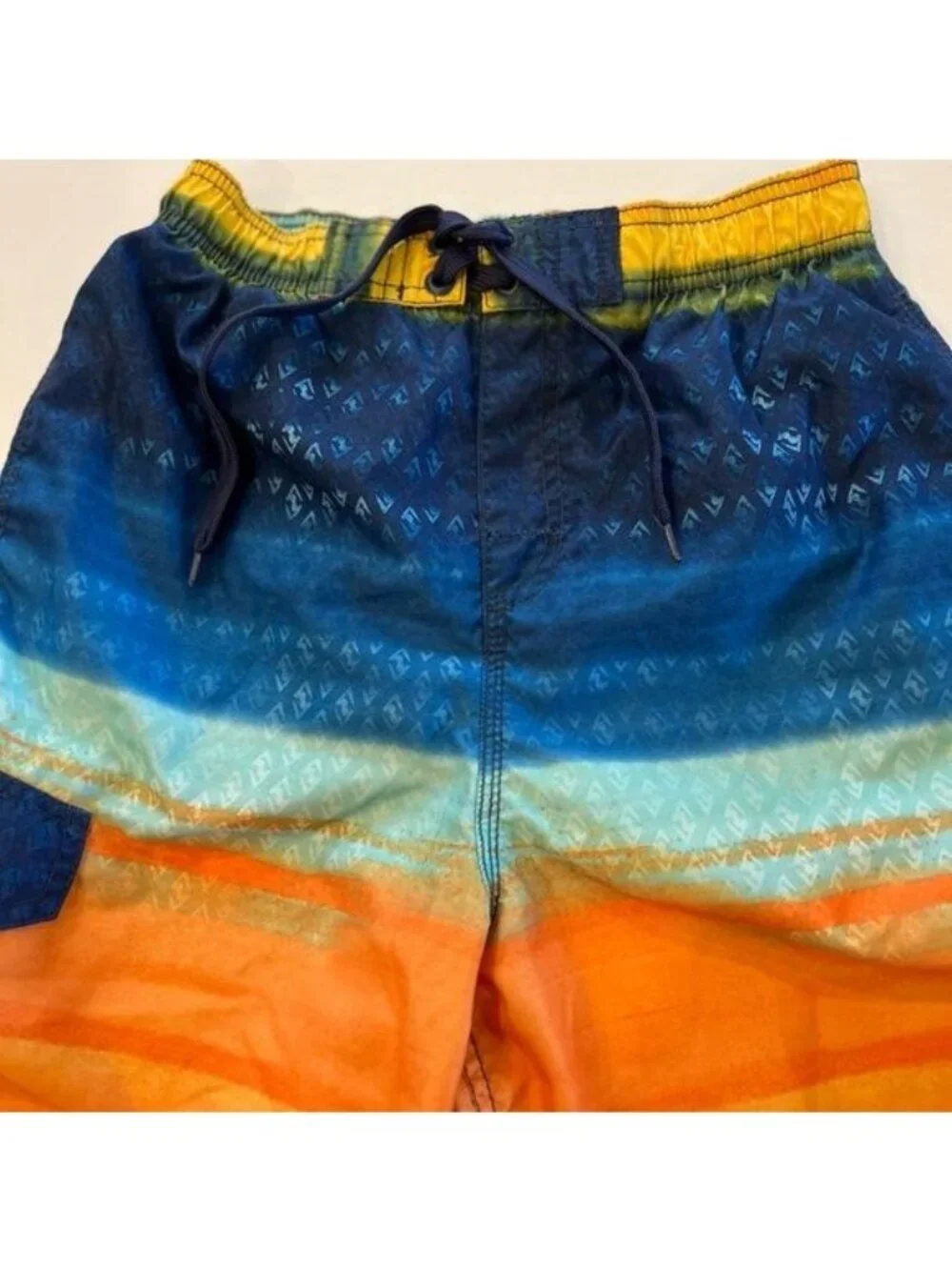Okanu Surf Boy’s Board Shorts Large 14/16 Elastic Waist drawstring Mesh Lining